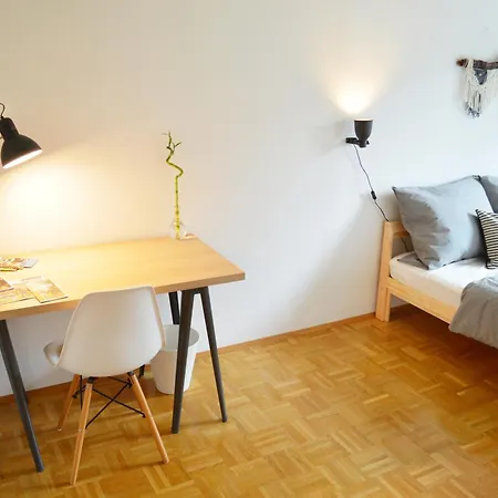Helle Ferienwohnung Mit Balkon Von Privat Lejlighed *